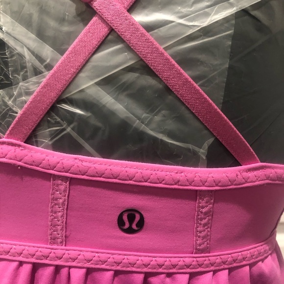 Size 4 -  2 Lululemon tank tops - Picture 11 of 12